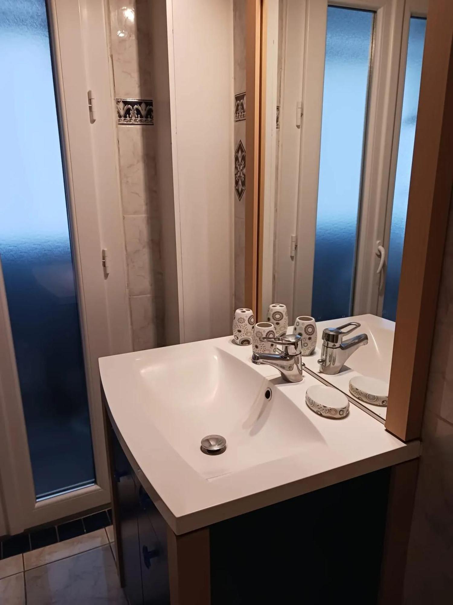 Appartement Moderne A Perpignan Avec Vue Sur La Montagne Luaran gambar